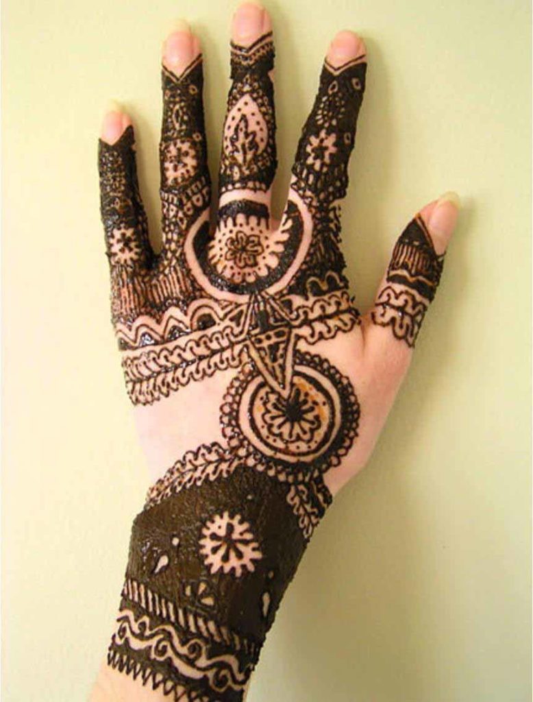 Gorgeous Back Hand Mehndi Designs To Try | LivingHours